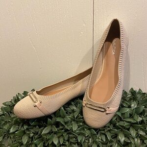 Nautica Women's Cream Flats NWOT No size tag please note measurement 10.…